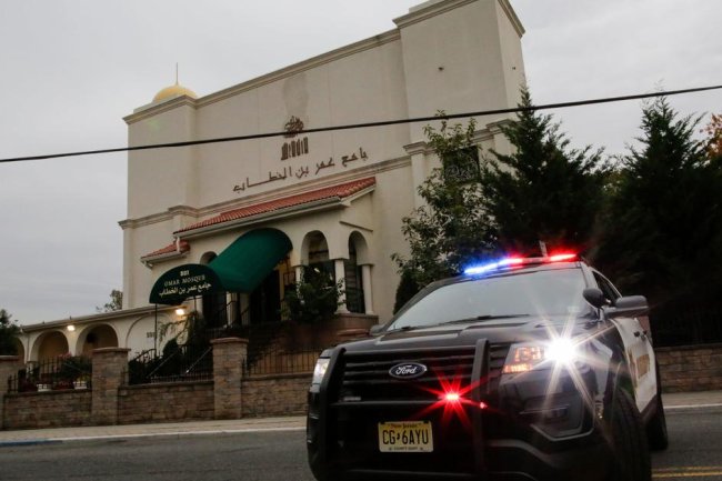 Imam stabbed while leading prayer service at New Jersey mosque