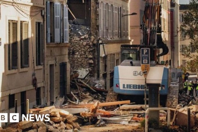 Marseille building collapse: Survivors search continues
