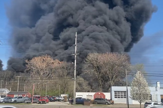 Industrial fire spews "toxic" smoke in Indiana, prompts evacuations
