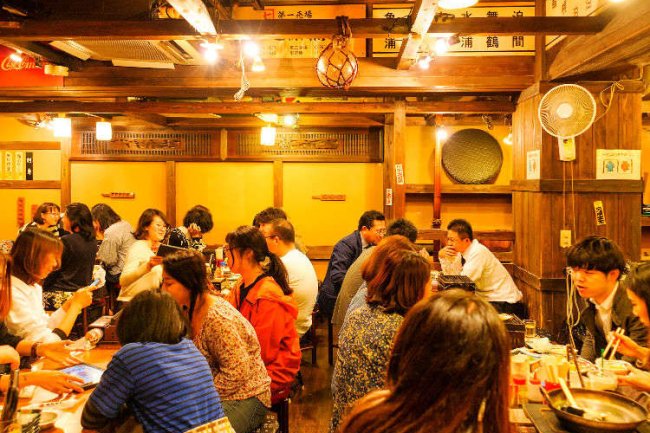Ordering Food in Japanese Like a Pro! 7 Key Phrases for Navigating Japan's Restaurants and Izakaya