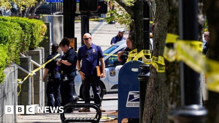 Louisville, Kentucky: Gunman kills five in bank shooting