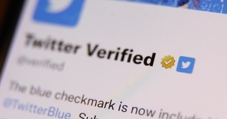 Twitter Blue "debacle": Dead celebrities get check marks
