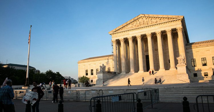 Supreme Court takes up disputes involving public officials who block critics on social media
