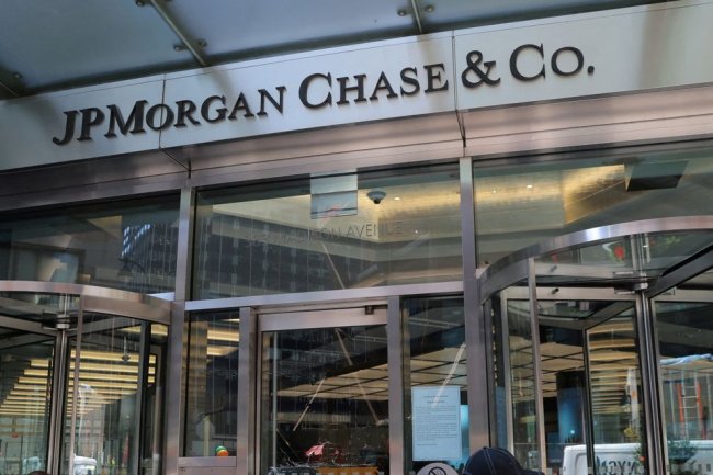 JPMorgan Eyes the True Prize in First Republic Deal: Wealthy Customers