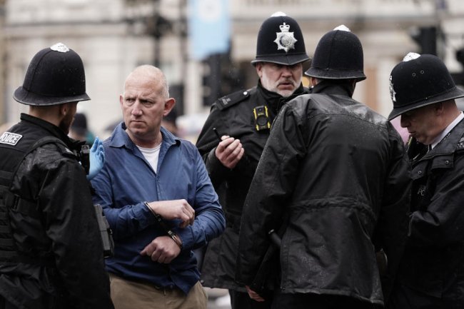 London mayor wants "clarity" over 64 arrests on coronation day