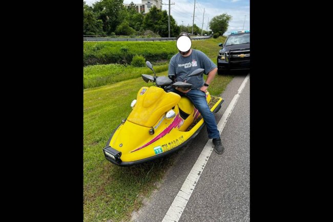 A ‘boatercycle?’ Man driving jet ski on highway gets pulled over by Alabama cops