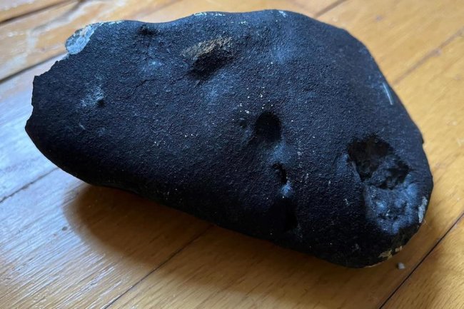 Apparent meteorite crashes through roof of home: "It was warm"