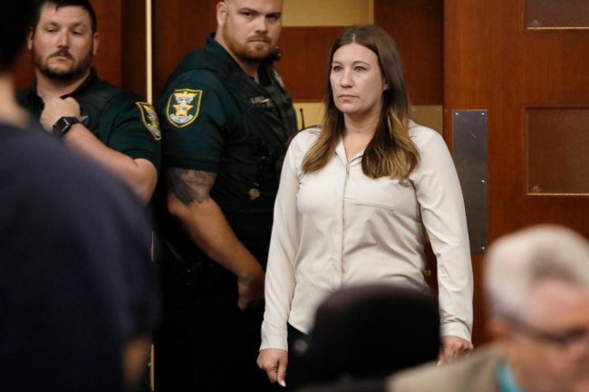 Florida mom whose teen son stabbed cheerleader 114 times sentenced for evidence tampering after washing blood from his jeans