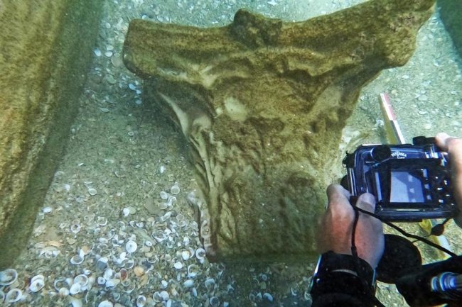 Diver discovers 1,800-year-old shipwreck off Israel with "rare" marble artifacts