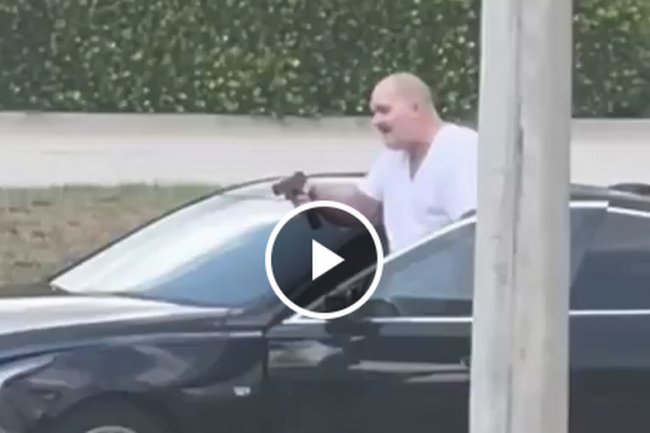 Two men got into an argument at a Broward ATM. One pulled out a semi-automatic gun