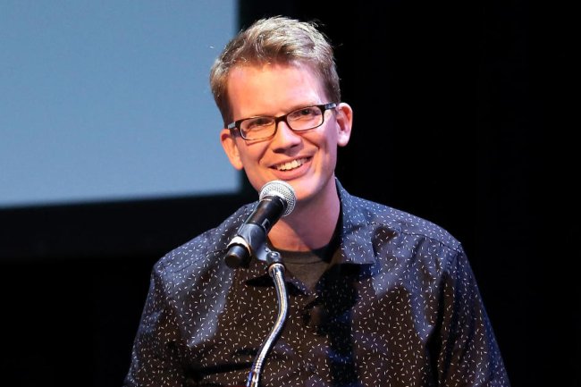 Author and YouTuber Hank Green reveals cancer diagnosis