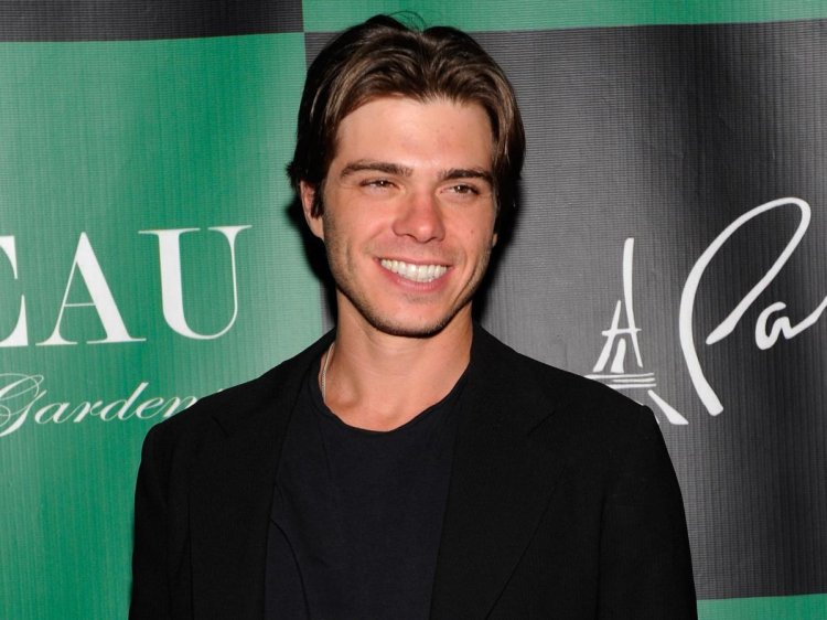 Matthew Lawrence said he lost a Marvel role and was fired from his agency after he refused to undress for 'a very prominent' director