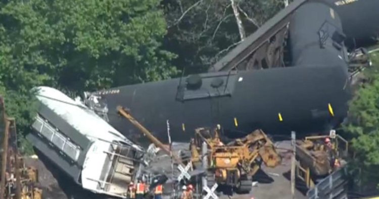 No injuries after Norfolk Southern train derails in Pennsylvania