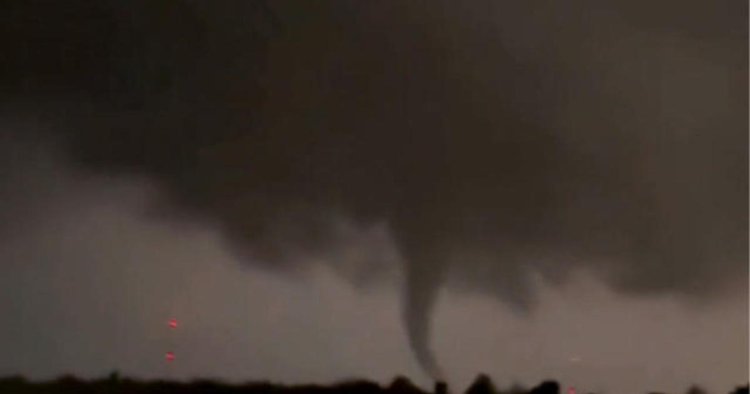 Tornadoes leave trail of damage in Oklahoma