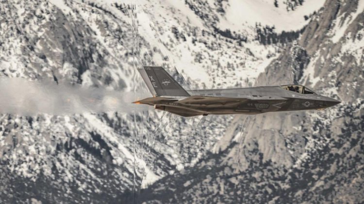 Shockwaves Bend Light Around Transonic F-35C In Spectacular Images