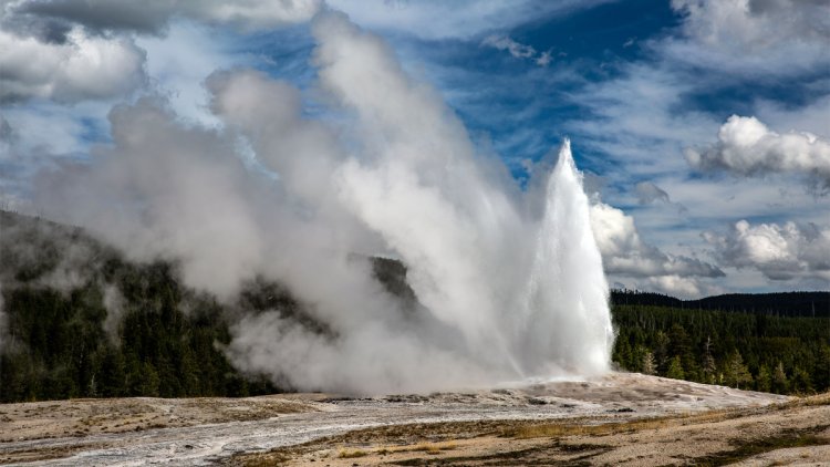 Yellowstone volcano eruption more complex than scientists previously thought, report says