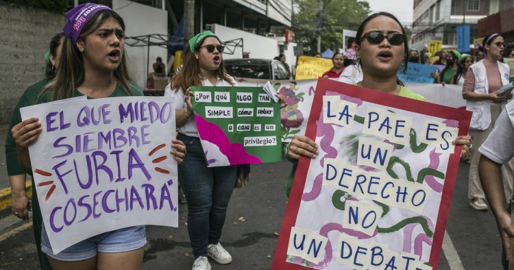 How women in Honduras use secret networks to circumvent abortion ban
