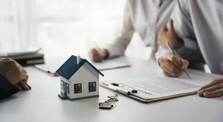 What Percentage of My Income Should Safely Go to a Mortgage?