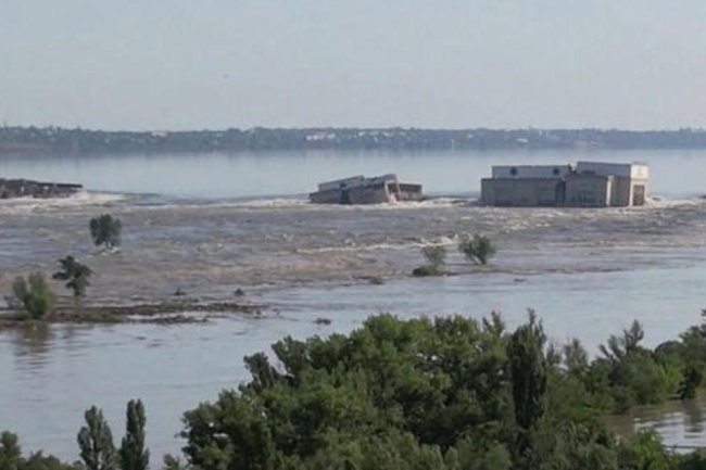 Floodwaters rising, drinking water supply threatened after dam attack in Ukraine