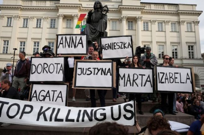 'Stop killing us': Polish women protest against strict anti-abortion law