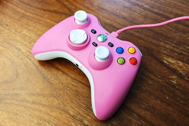 Replica Xbox 360 Controller Nails The Vibes, But Lack Of Wireless Hurts