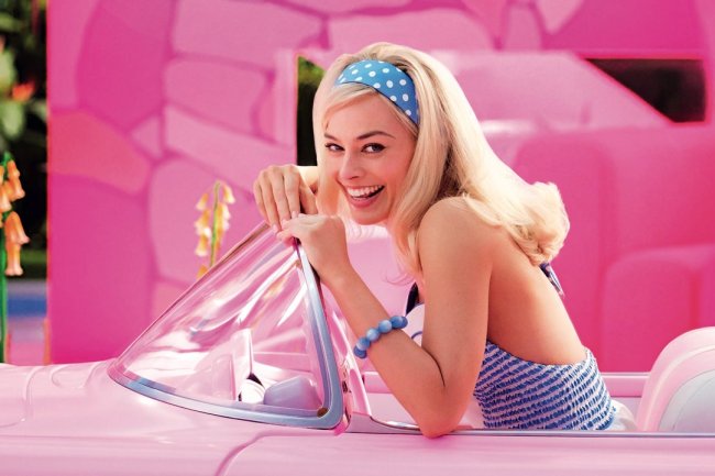 Margot Robbie Unveils the Unreal 'Barbie' Set -- From the Waterless Pool to the 'Clueless'-Style Closet