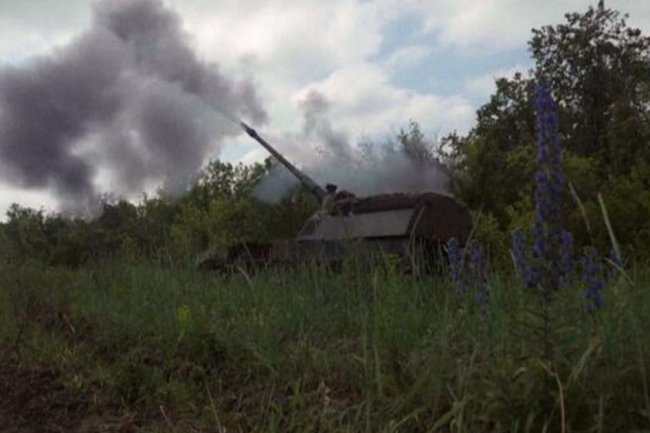 Fighting rages near Bakhmut as Ukrainian counteroffensive presses on