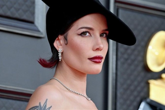 Halsey Finds A New Home With Columbia Records Months After Leaving Capitol Records