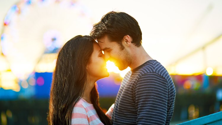How To Build Emotional Intimacy: The Ultimate Guide For 2023