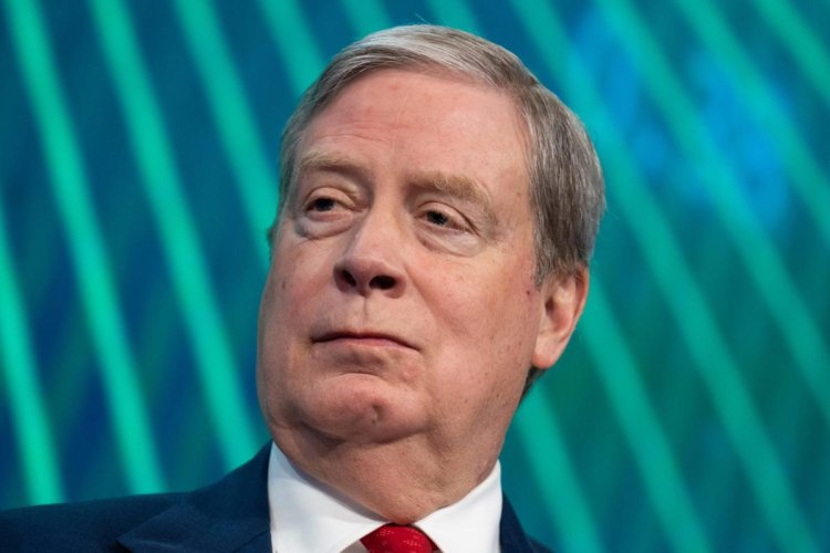 Billionaire investor Stanley Druckenmiller warns there are ‘more shoes to drop’ and says Silicon Valley Bank was ‘probably the tip of the iceberg’