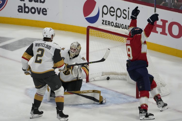 Panthers top Golden Knights 3-2 in OT of Game 3 of Stanley Cup final