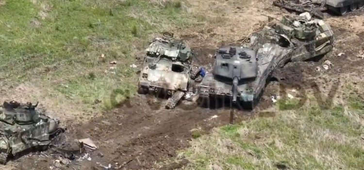 The Ukrainian Army Lost Bradley Fighting Vehicles And A Leopard 2 Tank Trying And Failing To Breach Russian Defenses In Southern Ukraine