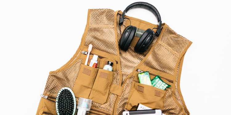 Hate Baggage Fees? Wear a Fishing Vest on the Plane