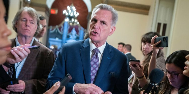 House Republicans Mull New Spending Cuts as McCarthy Tries to Restart Votes