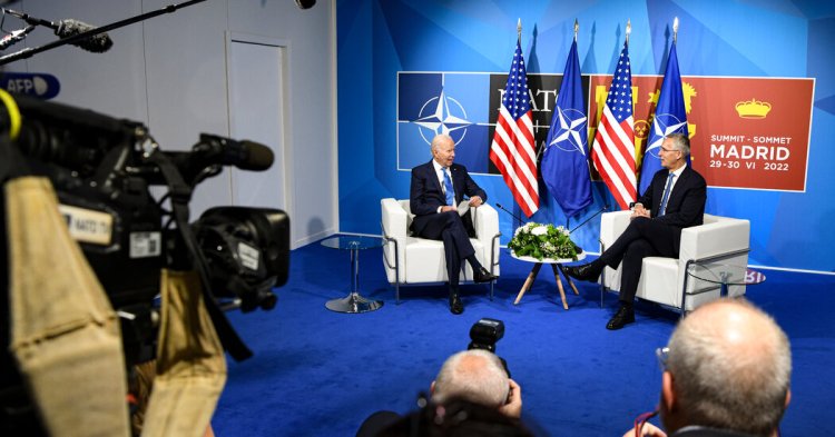 Biden Will Meet NATO Chief Today to Discuss Ukraine and Succession
