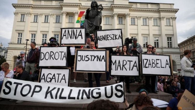 'Stop killing us': Polish women protest against strict anti-abortion law