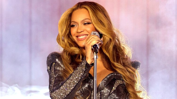 Beyoncé Reveals Gender of a Fan's Baby on Stage -- and the Moment Is Perfectly Beyoncé