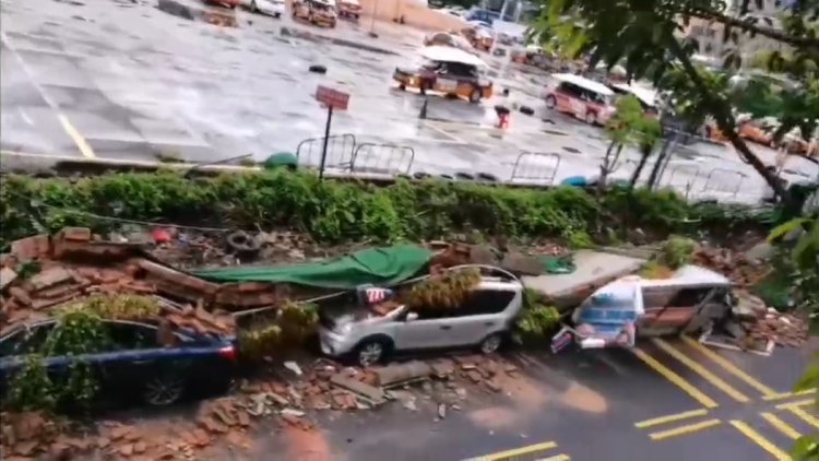 【深新闻】深圳一临街围墙因暴雨积水倒塌：无人员伤亡，现场已完成清理