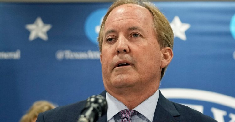 Rules for Paxton Impeachment Will Let His Wife Affect Outcome Without Voting