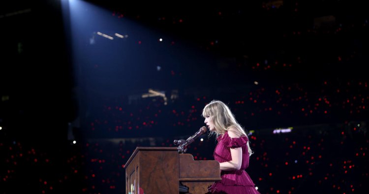 Taylor Swift sings surprise song after fan's post goes viral