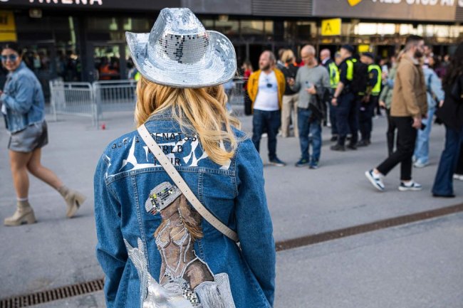 Disco Cowboy Hats and Alien Sunglasses: What Beyoncé Fans Are Wearing to Her ‘Renaissance’ Tour