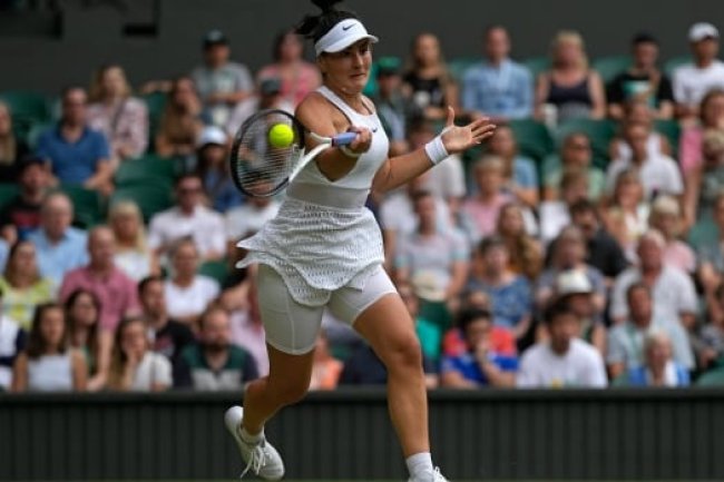 Jabeur outlasts Andreescu to win 3rd-round Wimbledon match after multiple weather delays