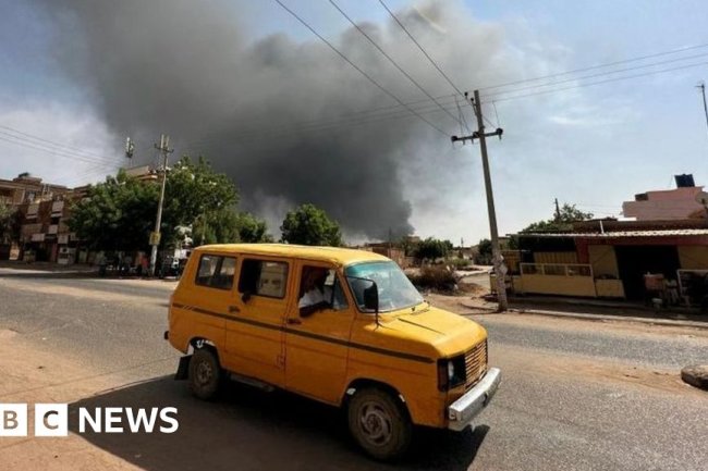 [World] Sudan conflict: Air strike kills at least 22 in Khartoum