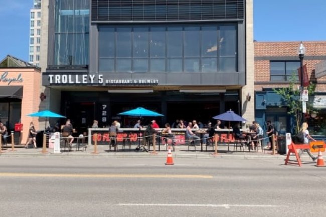 As Canadian cities make pandemic patios permanent, experts call for clear standards