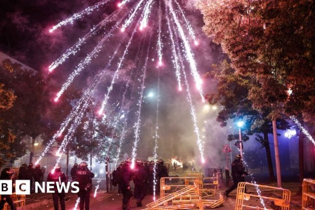 [World] France bans buying fireworks for Bastille Day after riots