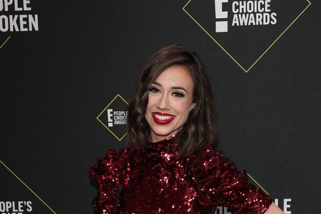 Colleen Ballinger Reportedly Was Not Wearing Black Makeup During Viral ‘Single Ladies’ Performance