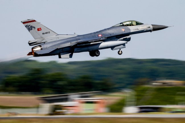 F-16s for Turkey aren’t a done deal until these lawmakers say it’s OK. And they’re not sold yet.