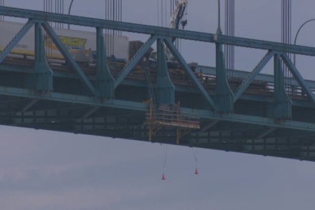 Worker rescued after 43-metre fall from the Ambassador Bridge