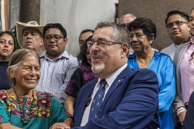 Guatemalan Court Allows Top Presidential Contender to Participate in Runoff