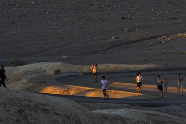 Death Valley visitors drawn to the hottest spot on Earth during ongoing US heat wave
